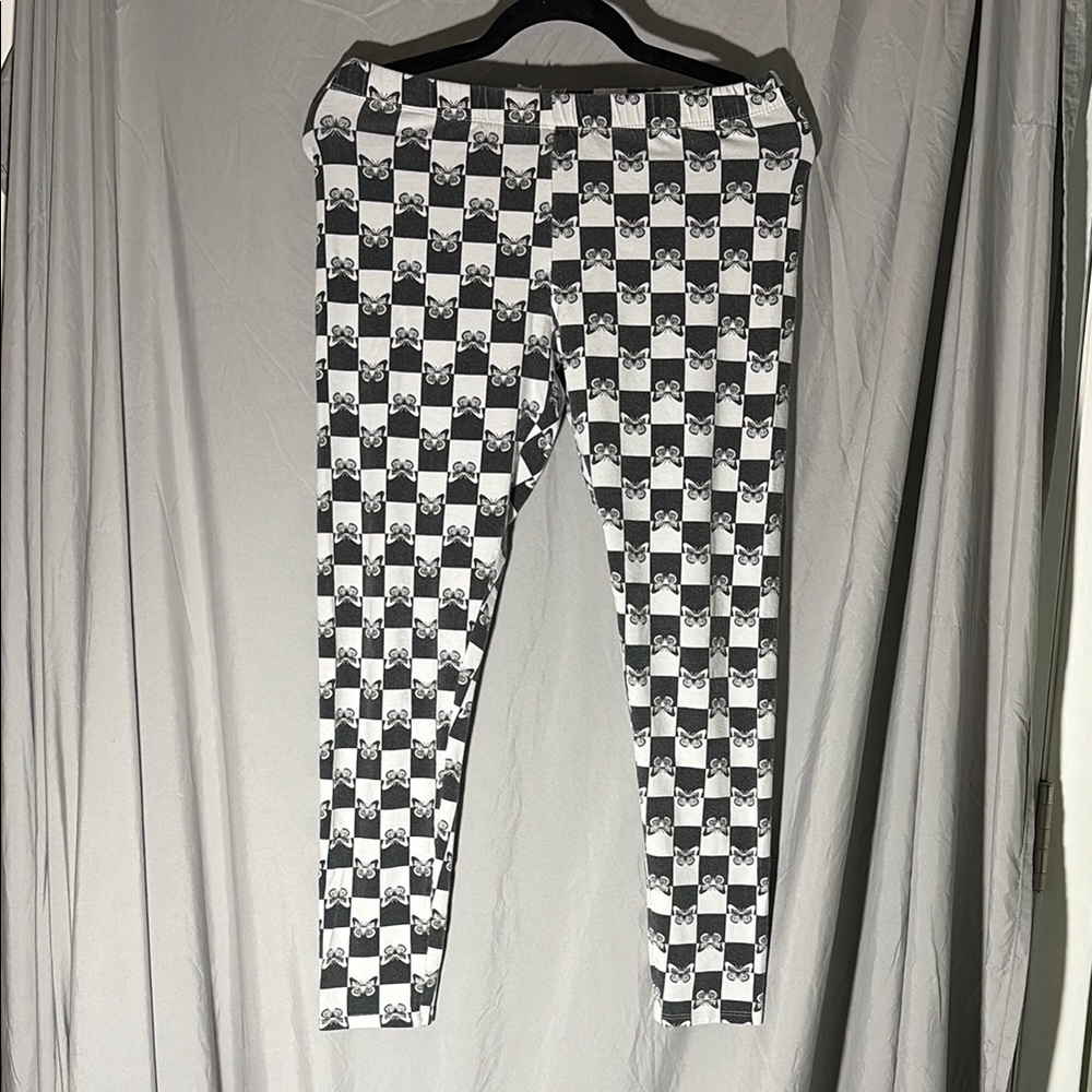 No Boundaries Black and White Checkered Leggings